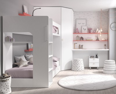 Chambre avec lit superposé, armoire d'angle et bureau avec étagères