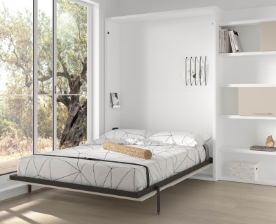 Chambre ado avec lit escamotable vertical et meuble à étagères