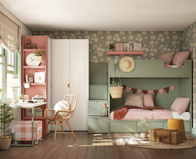 Chambre avec lit superposé avec 3 tiroirs et escalier, armoire et bureau