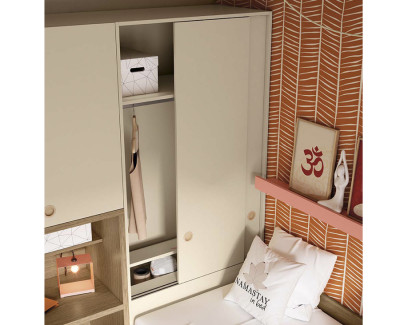 Chambre avec lit gigogne avec 4 tiroirs, armoire et bureau